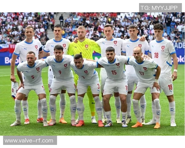 捷克与德国足球明星的辉煌历程与传奇故事探秘